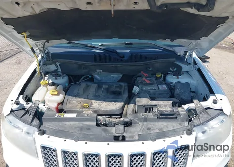 2016 Jeep Compass Latitude из США, поврежденный, VIN 1C4NJDEB6GD685595